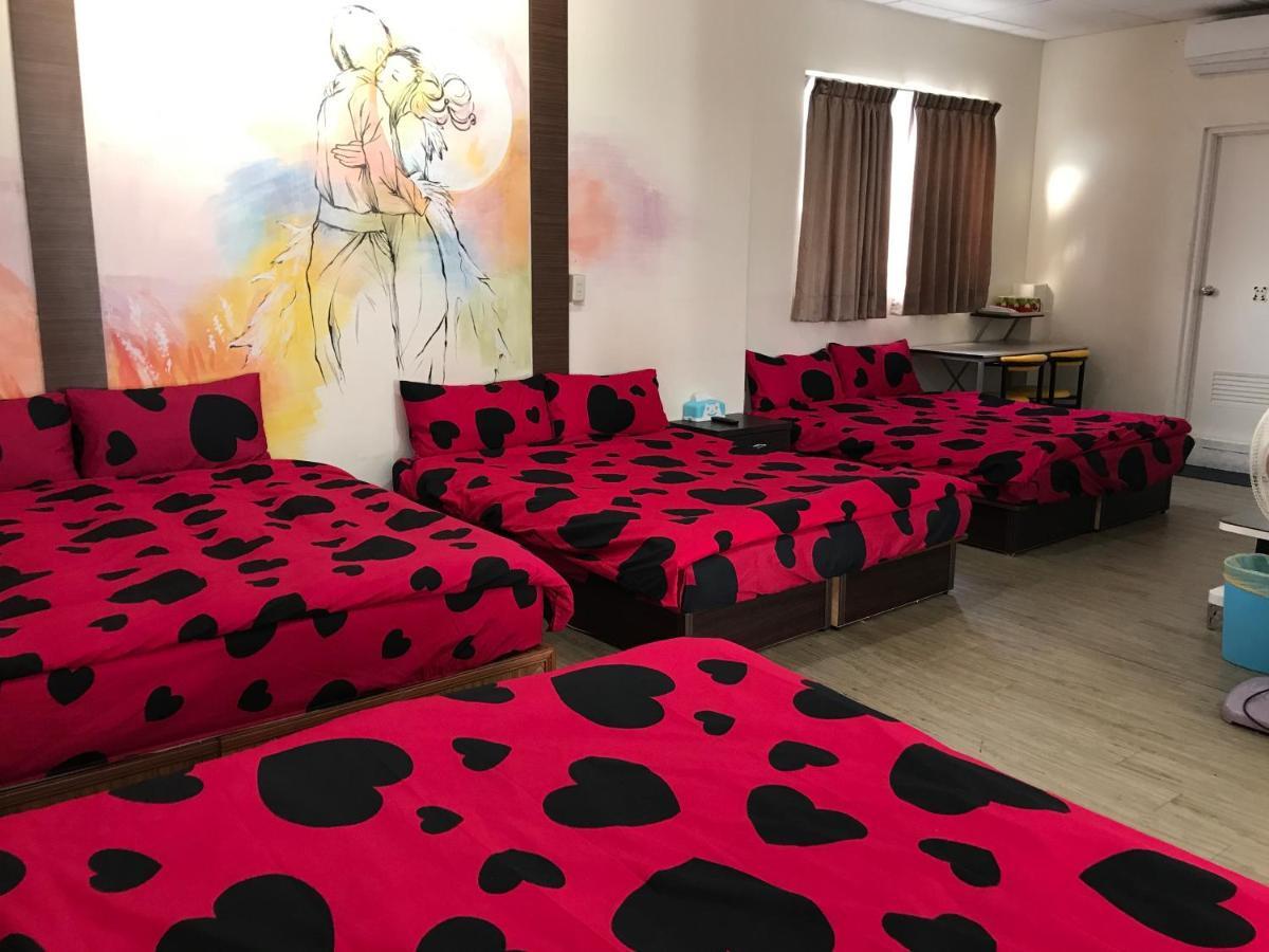 Apartamento Mickey House-Fuxing Taichung Exterior foto