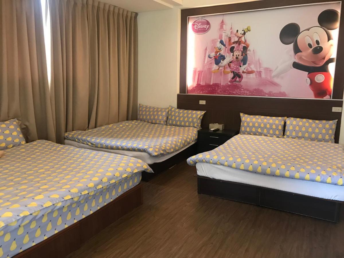 Apartamento Mickey House-Fuxing Taichung Exterior foto