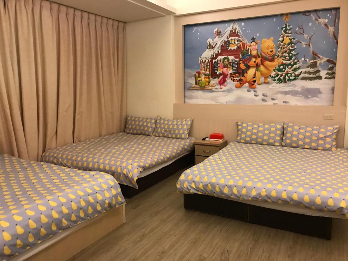 Apartamento Mickey House-Fuxing Taichung Exterior foto