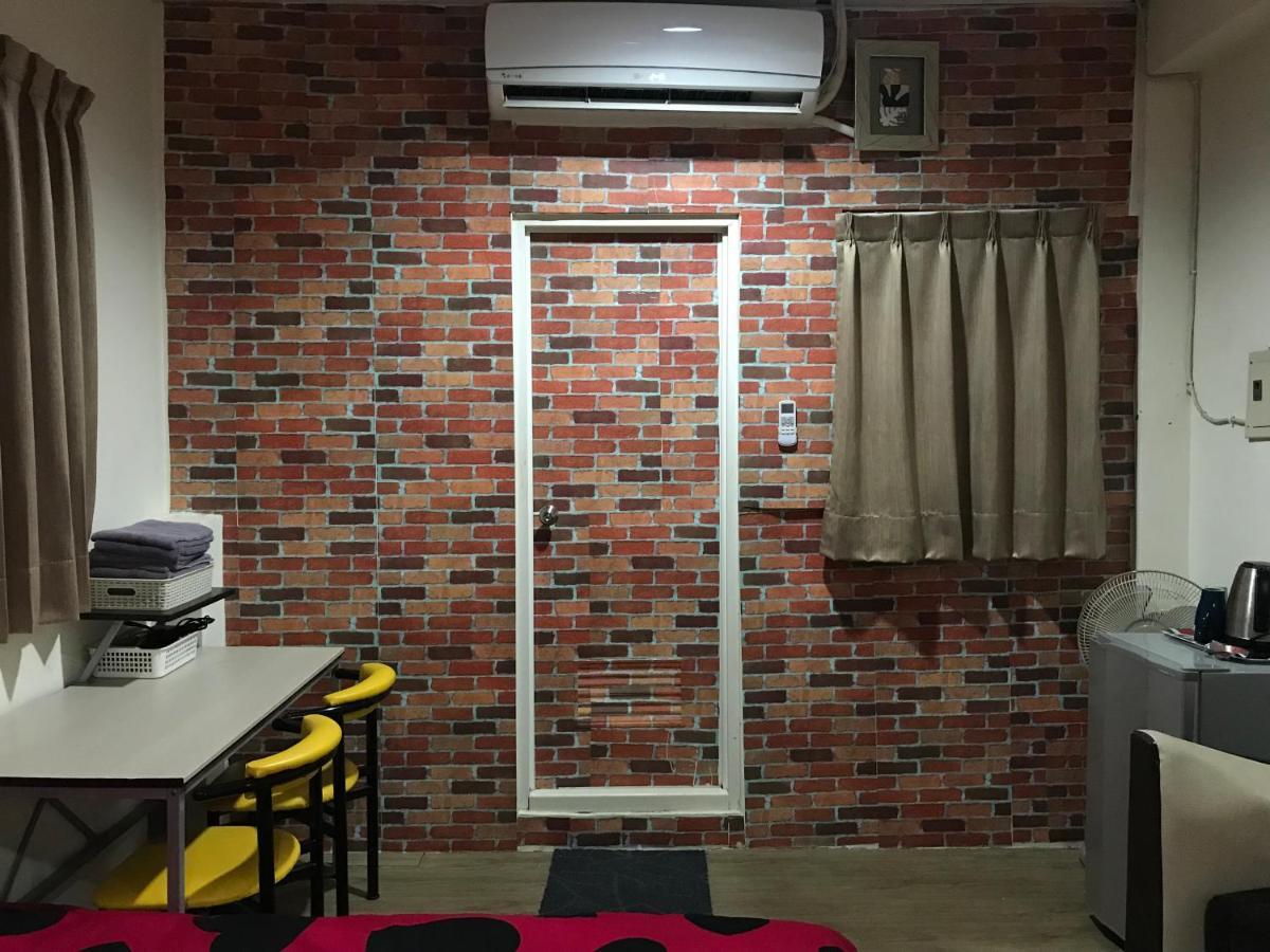 Apartamento Mickey House-Fuxing Taichung Exterior foto